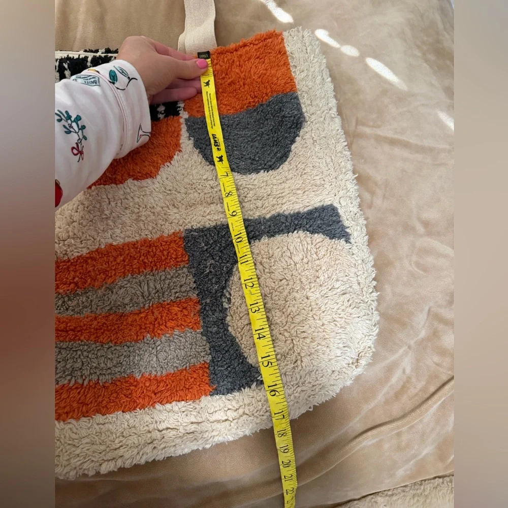 Ink + Alloy Abstract Patterned Textured Tote Bag - Cream, Orange, and Gray - Picture 2 of 6